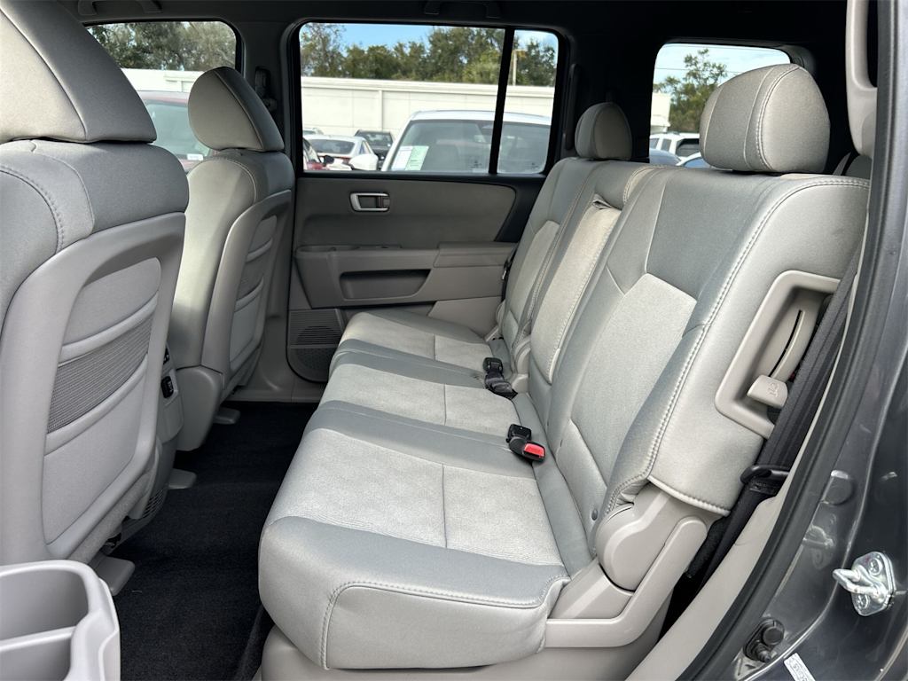 Thumbnail: 2011 Honda Pilot - 19