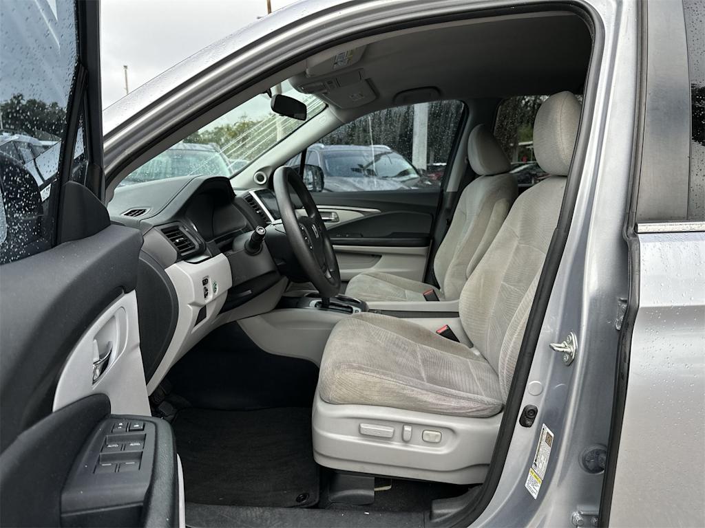 Thumbnail: 2016 Honda Pilot - 8