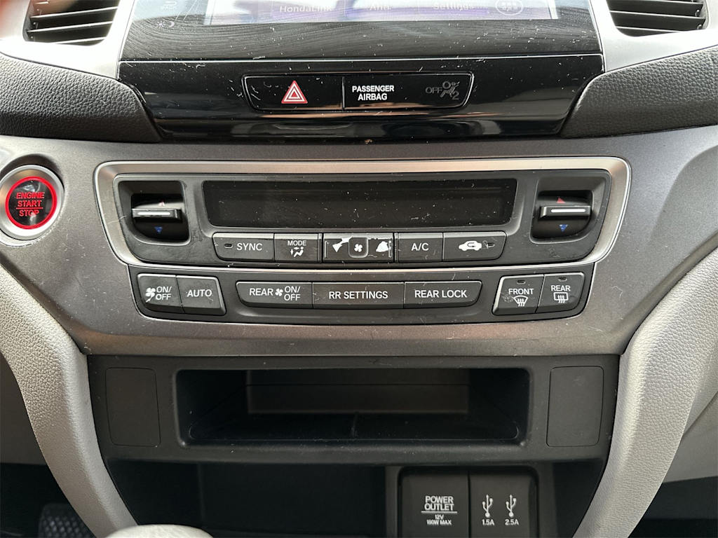 Thumbnail: 2016 Honda Pilot - 17