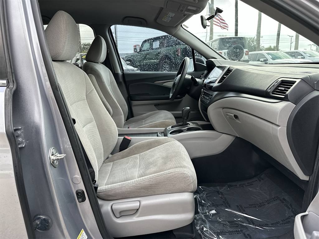 Thumbnail: 2016 Honda Pilot - 9