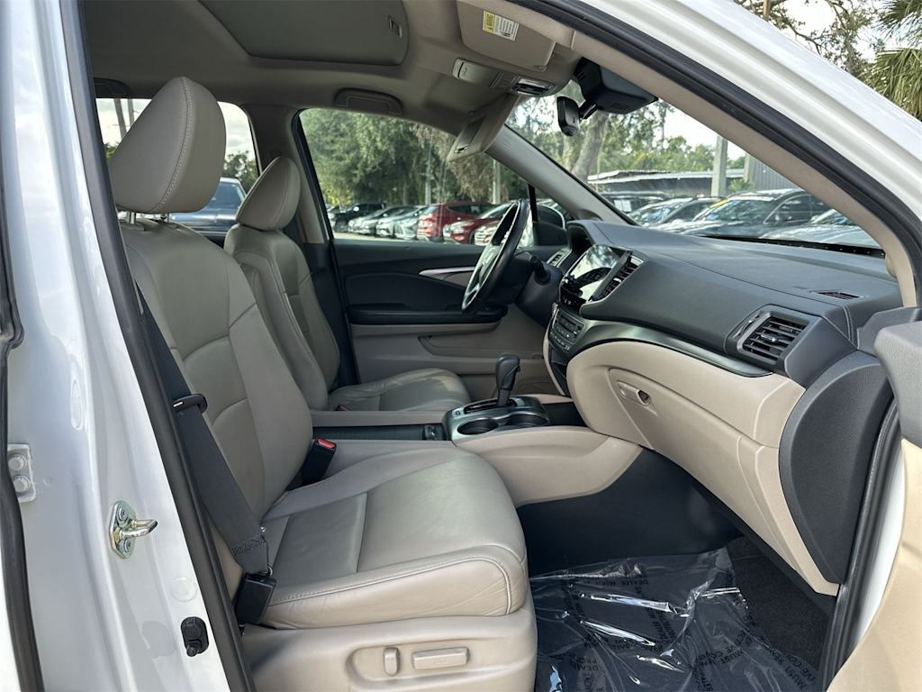 Thumbnail: 2020 Honda Pilot - 9