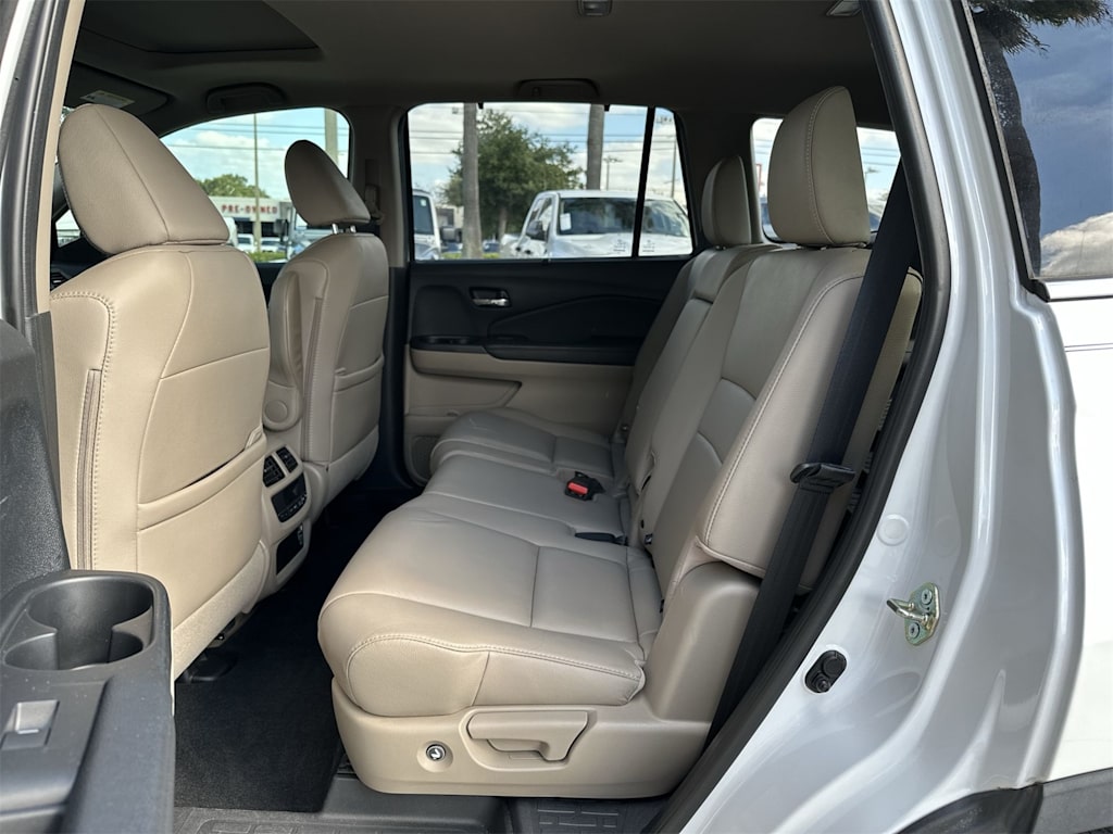 Thumbnail: 2020 Honda Pilot - 10