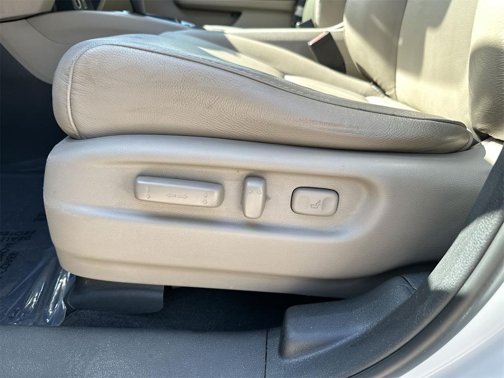 Thumbnail: 2020 Honda Pilot - 15