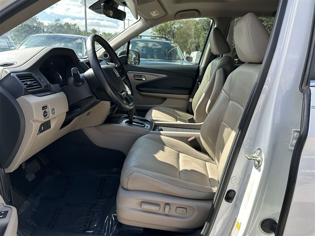 Thumbnail: 2020 Honda Pilot - 8