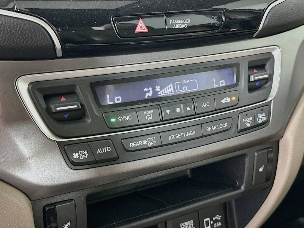 Thumbnail: 2019 Honda Pilot - 23