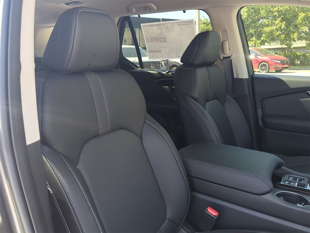 Thumbnail: 2025 Honda Pilot - 9