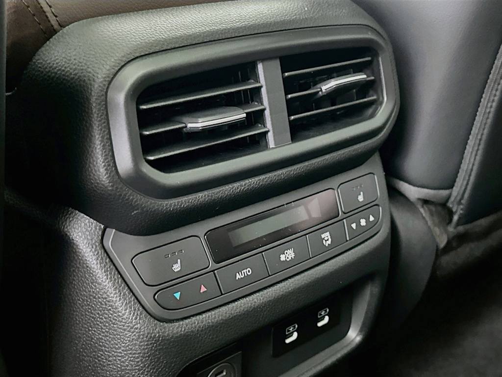 Thumbnail: 2026 Honda Pilot - 22