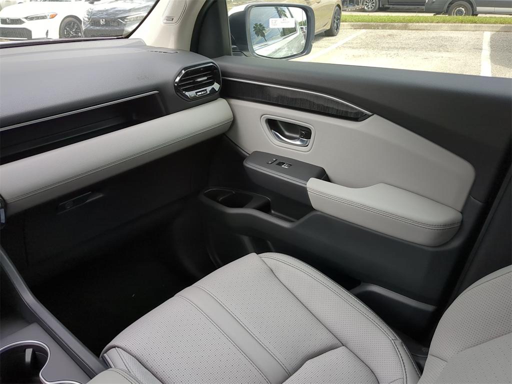 Thumbnail: 2025 Honda Pilot - 21