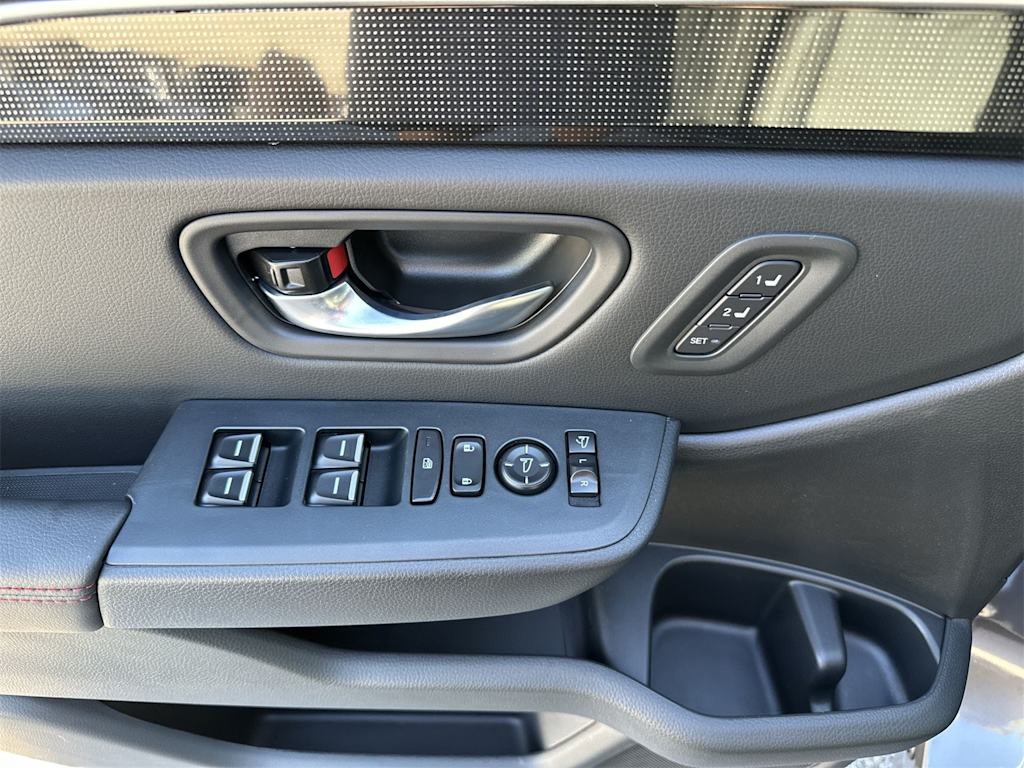 Thumbnail: 2025 Honda Pilot - 16