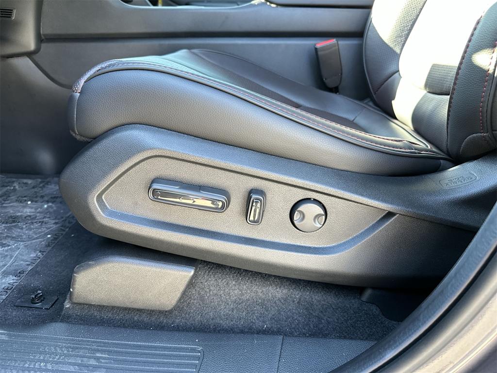 Thumbnail: 2025 Honda Pilot - 15