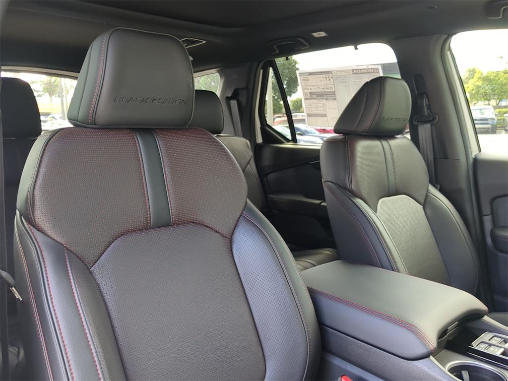 Thumbnail: 2025 Honda Pilot - 8