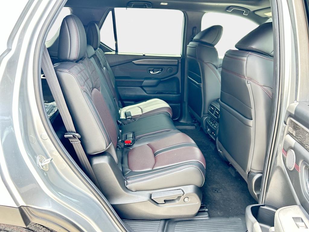 Thumbnail: 2026 Honda Pilot - 17