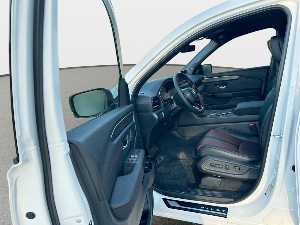 Thumbnail: 2026 Honda Pilot - 18