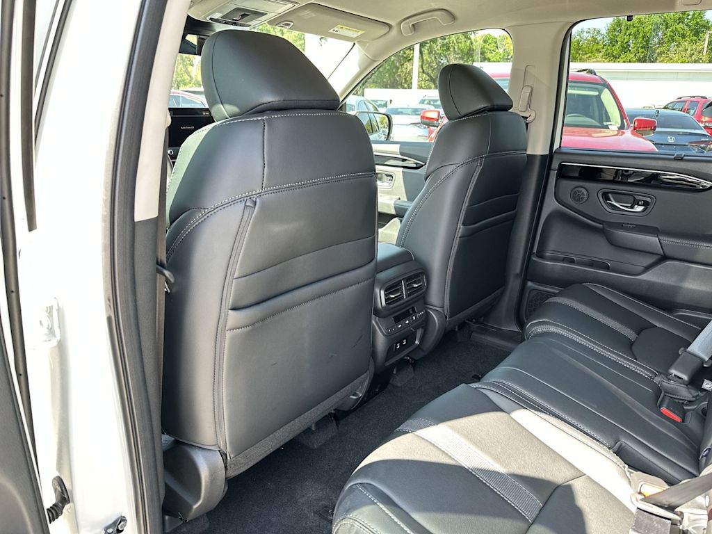 Thumbnail: 2026 Honda Pilot - 12