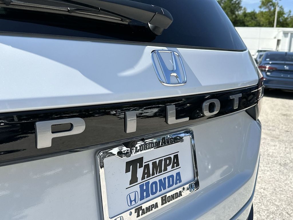 Thumbnail: 2026 Honda Pilot - 7