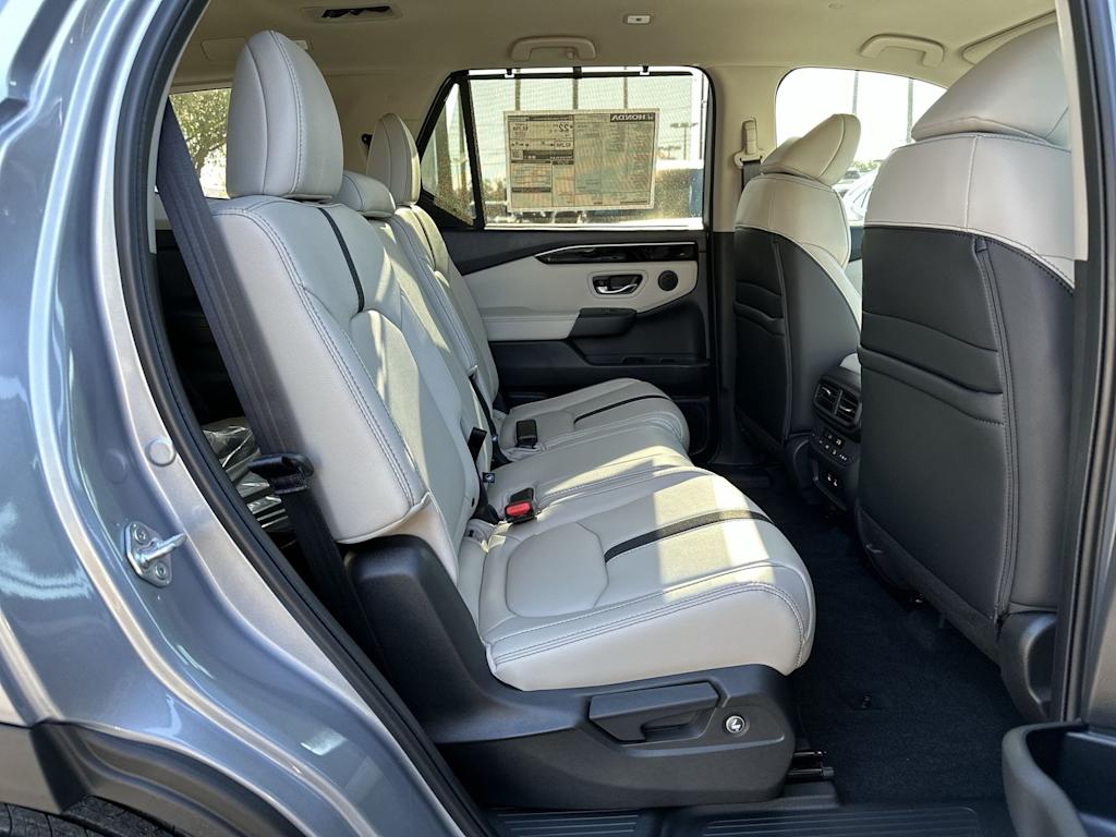 Thumbnail: 2026 Honda Pilot - 19