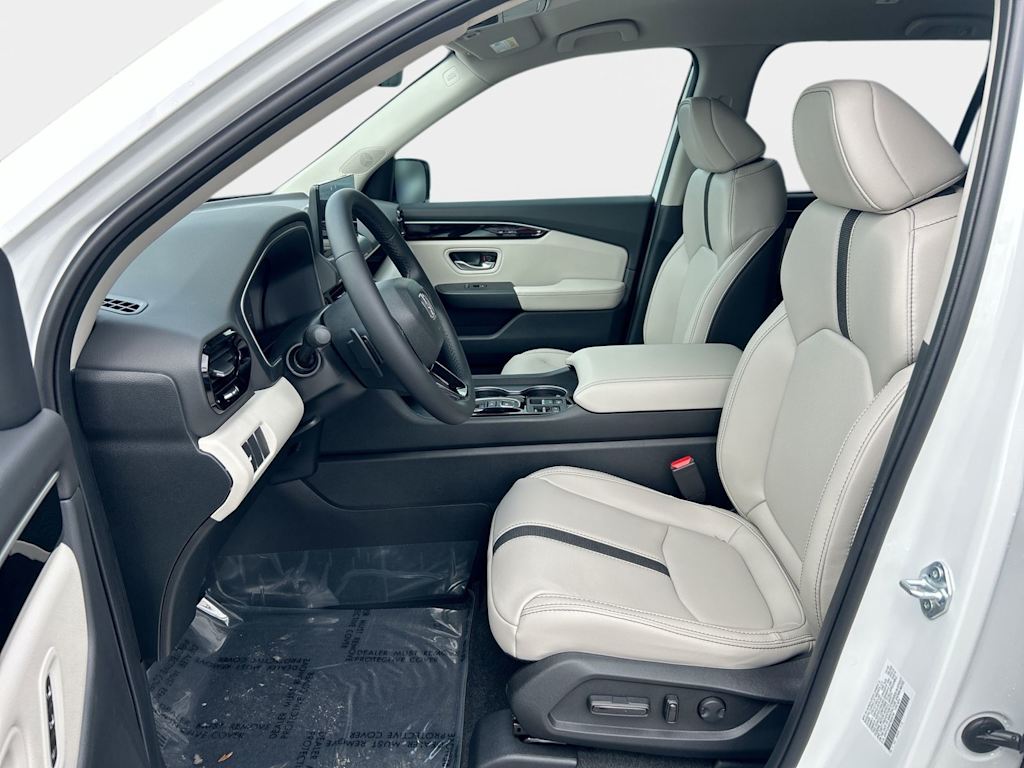 Thumbnail: 2026 Honda Pilot - 10