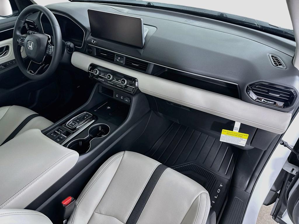 Thumbnail: 2026 Honda Pilot - 32