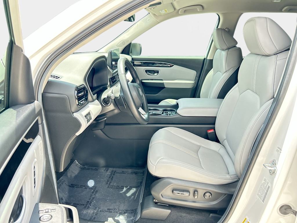 Thumbnail: 2025 Honda Pilot - 10
