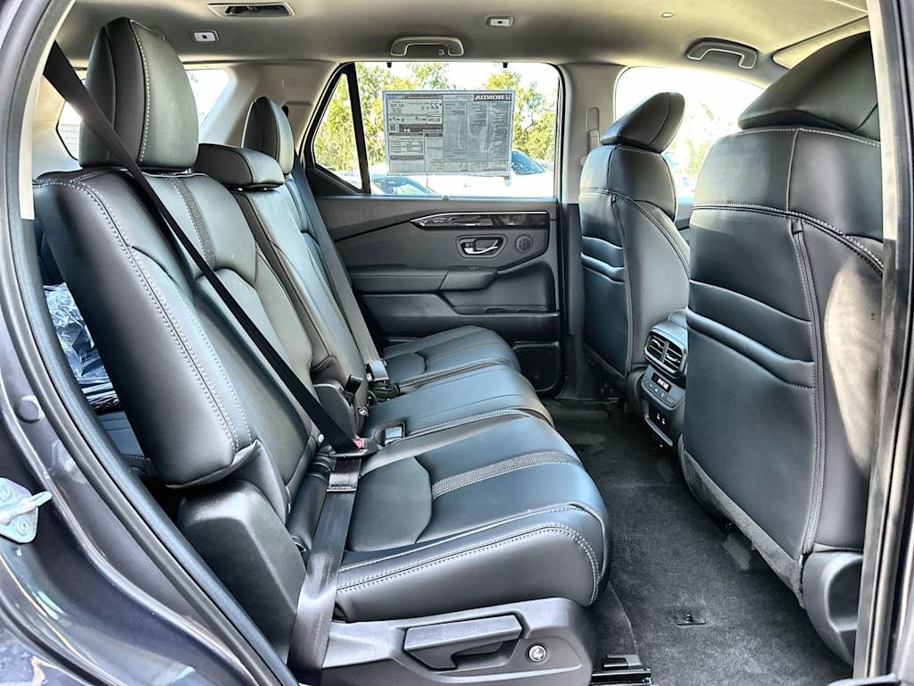 Thumbnail: 2026 Honda Pilot - 18