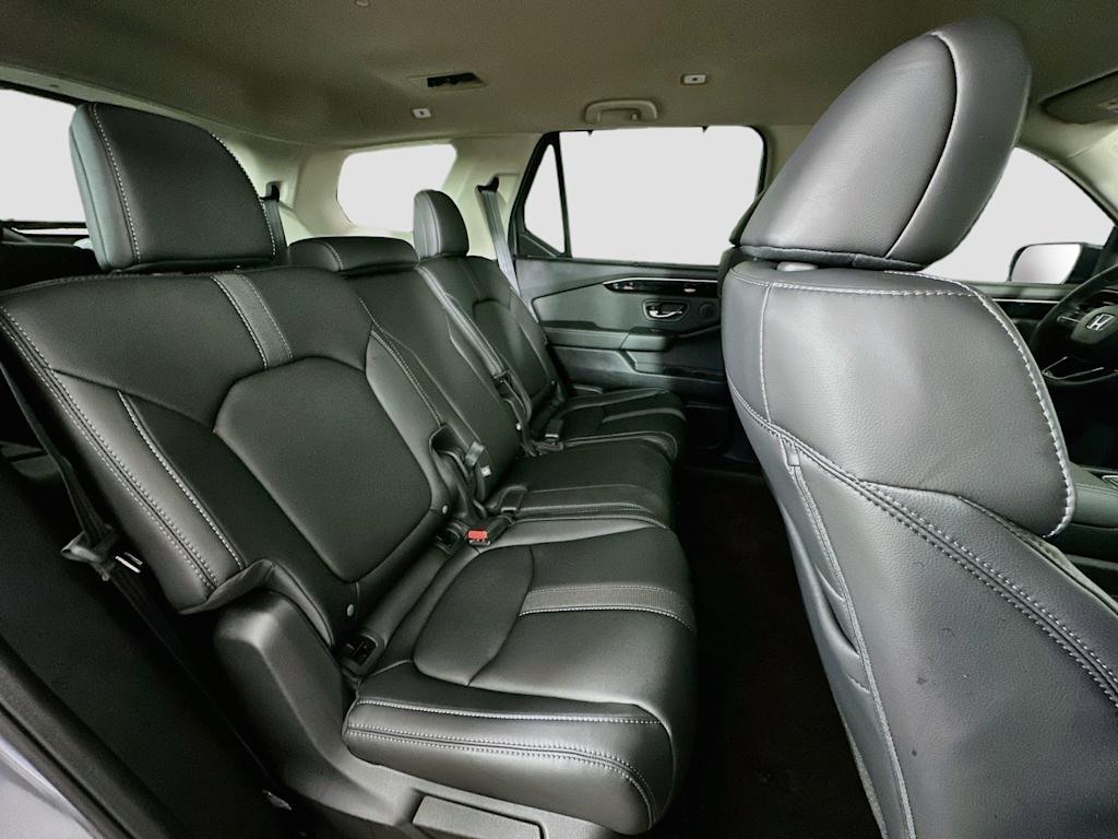 Thumbnail: 2026 Honda Pilot - 32