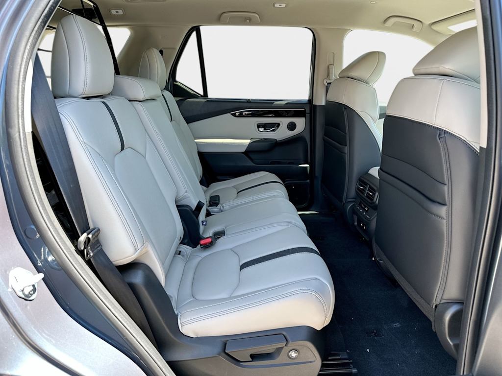Thumbnail: 2026 Honda Pilot - 18