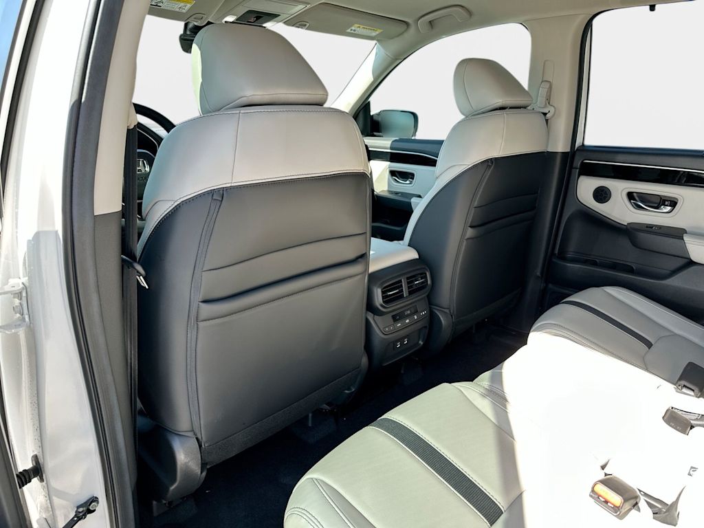 Thumbnail: 2026 Honda Pilot - 12