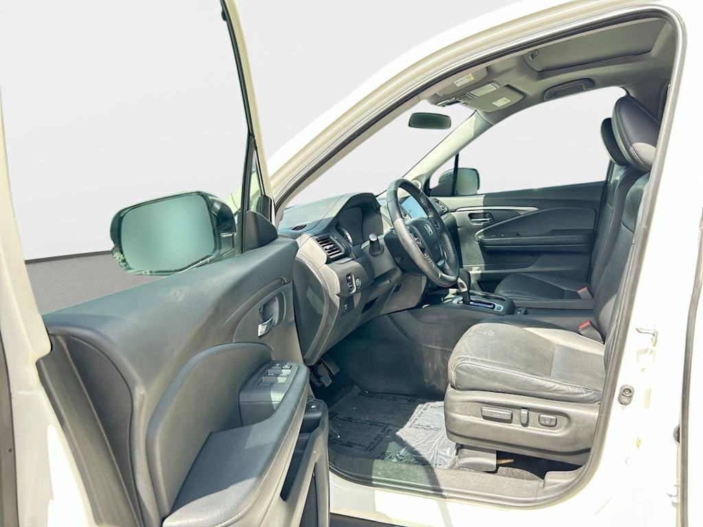 Thumbnail: 2019 Honda Ridgeline - 9
