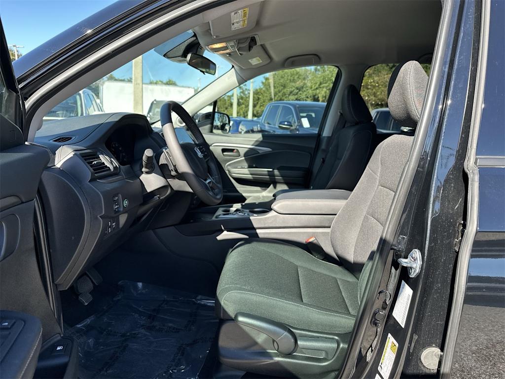 Thumbnail: 2025 Honda Ridgeline - 8