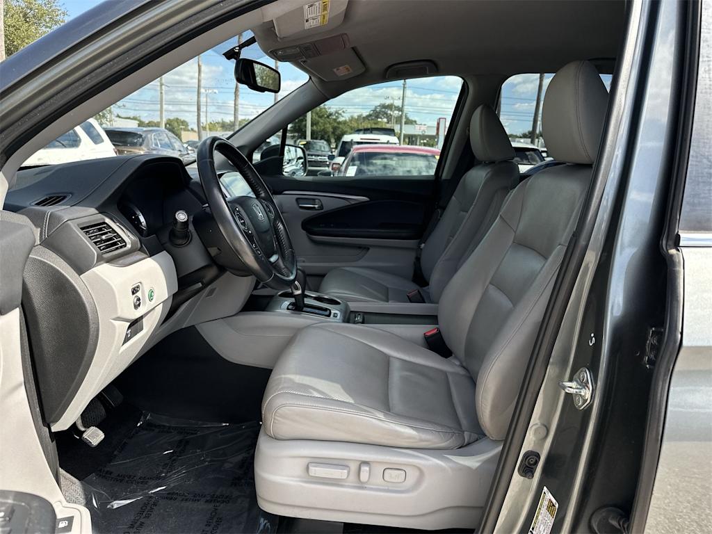 Thumbnail: 2017 Honda Ridgeline - 9