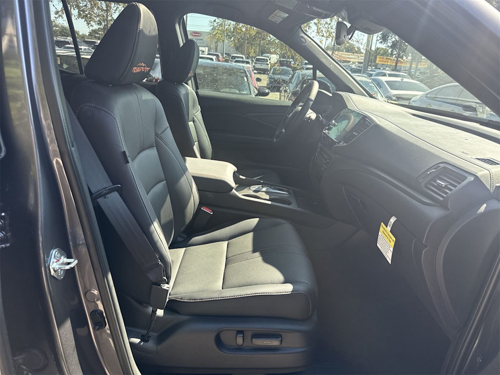 Thumbnail: 2025 Honda Ridgeline - 6