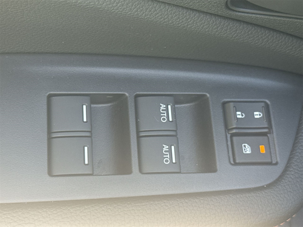 Thumbnail: 2025 Honda Ridgeline - 14