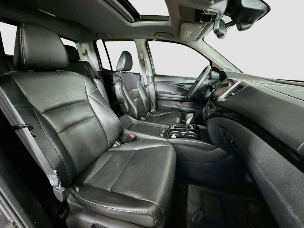Thumbnail: 2019 Honda Ridgeline - 10