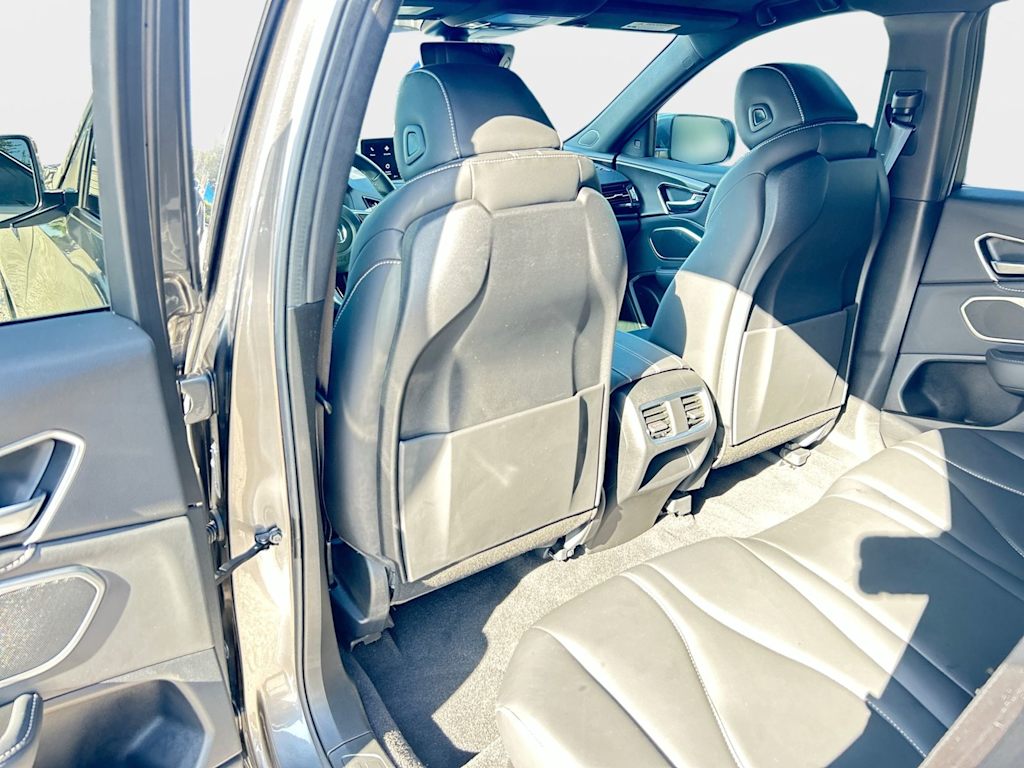 Thumbnail: 2025 Acura RDX - 11