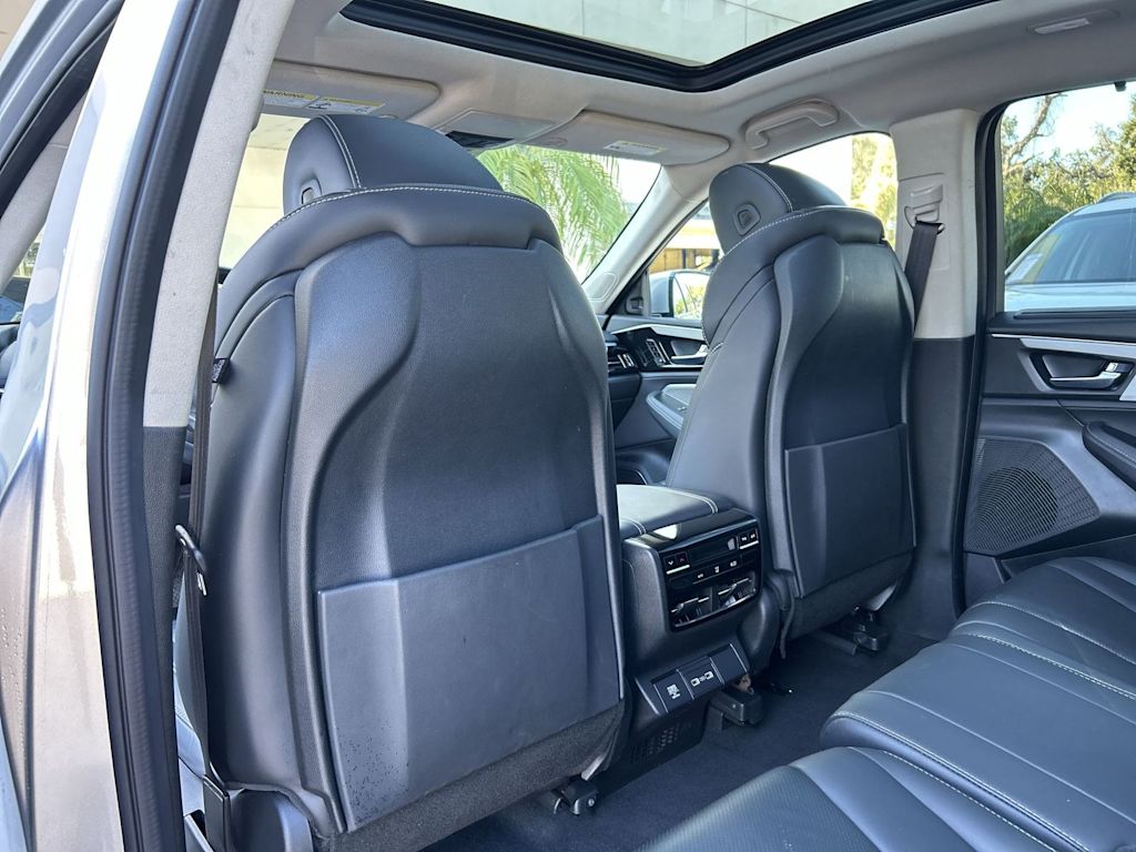 Thumbnail: 2023 Acura MDX - 13