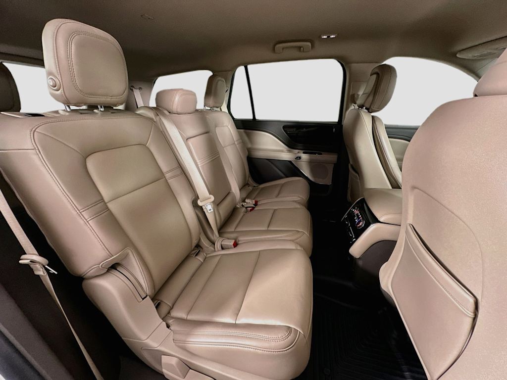 Thumbnail: 2020 Lincoln Aviator - 2