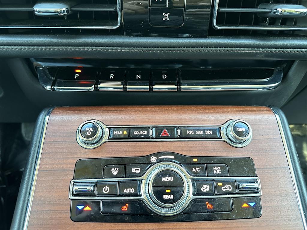 Thumbnail: 2024 Lincoln Aviator - 20