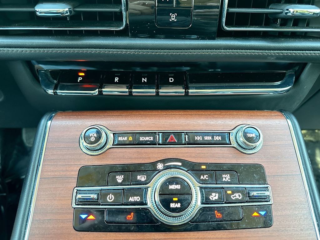 Thumbnail: 2024 Lincoln Aviator - 21