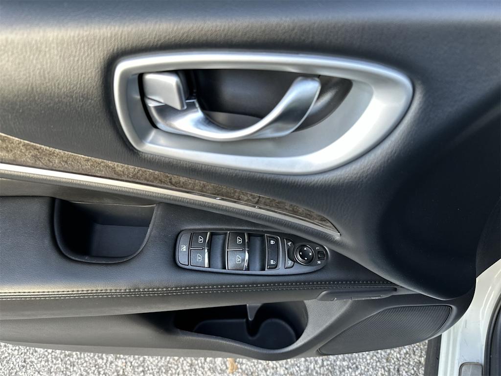 Thumbnail: 2015 INFINITI QX60 - 15