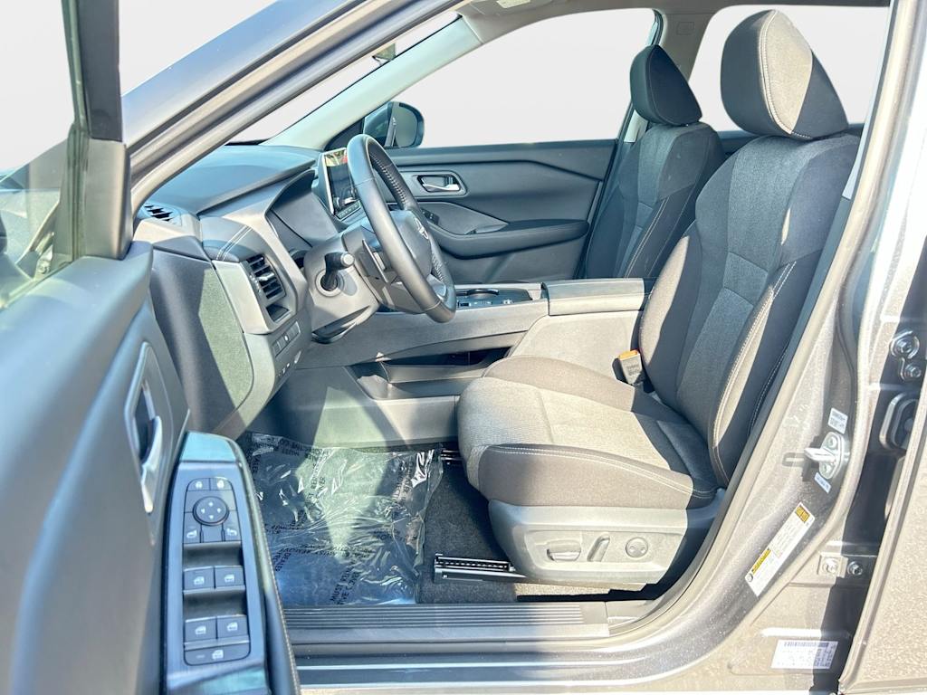 Thumbnail: 2025 Nissan Rogue - 9