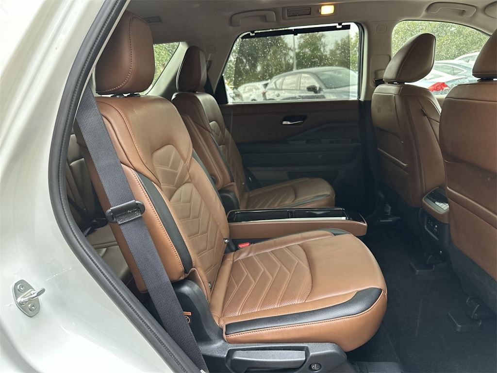 Thumbnail: 2024 Nissan Pathfinder - 19
