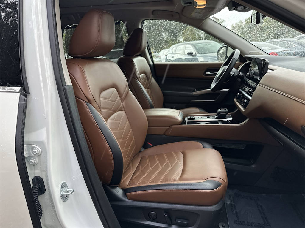 Thumbnail: 2024 Nissan Pathfinder - 20