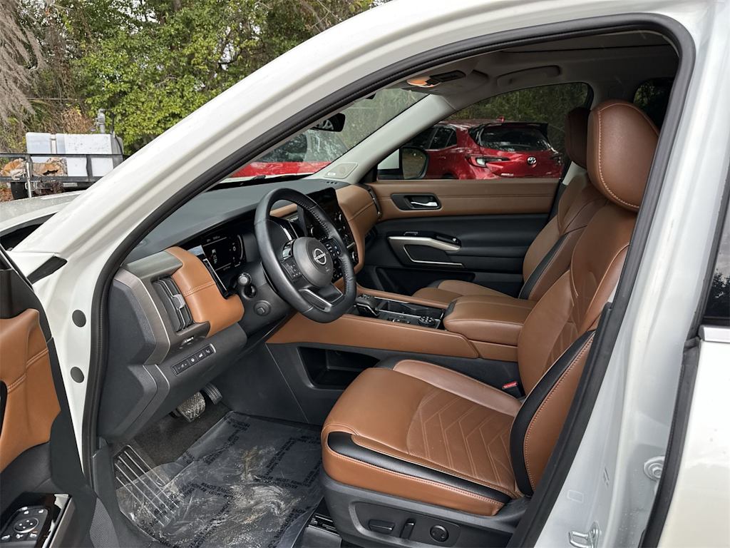 Thumbnail: 2024 Nissan Pathfinder - 11