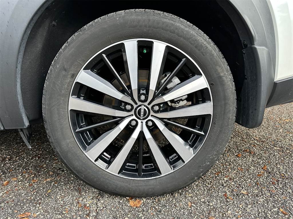 Thumbnail: 2024 Nissan Pathfinder - 8