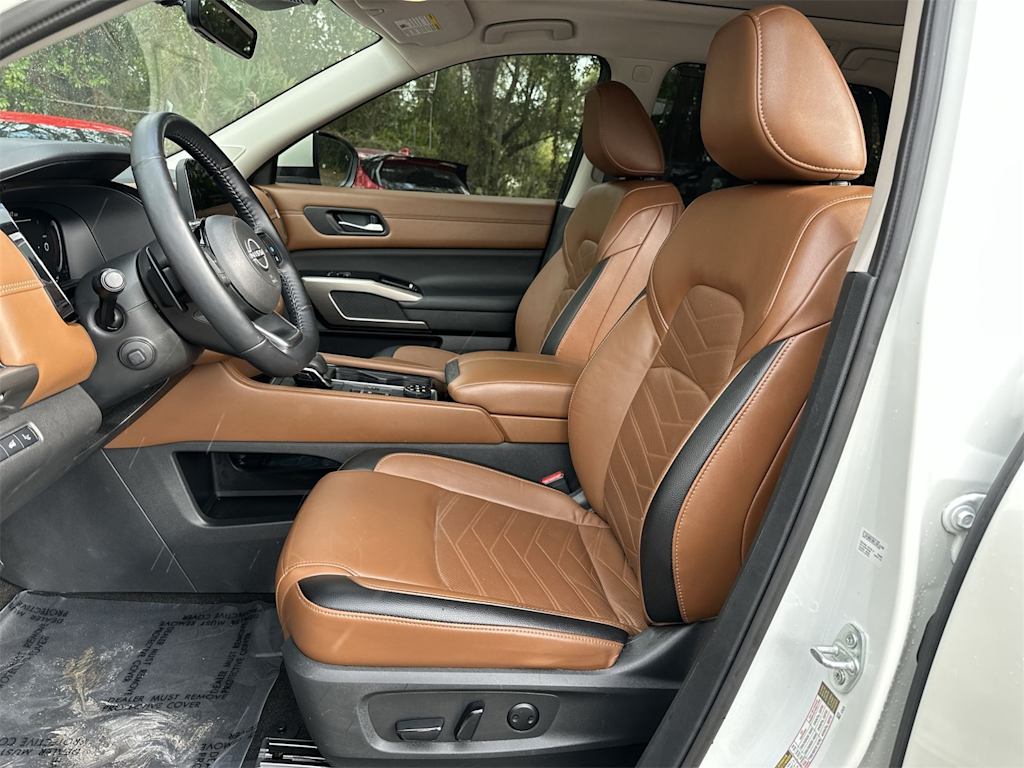 Thumbnail: 2024 Nissan Pathfinder - 12