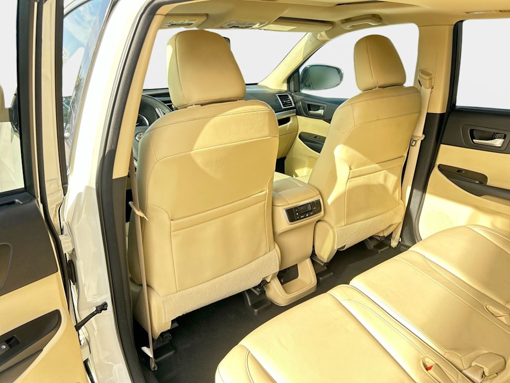 Thumbnail: 2015 Toyota Highlander - 11