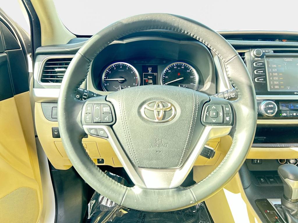 Thumbnail: 2015 Toyota Highlander - 8