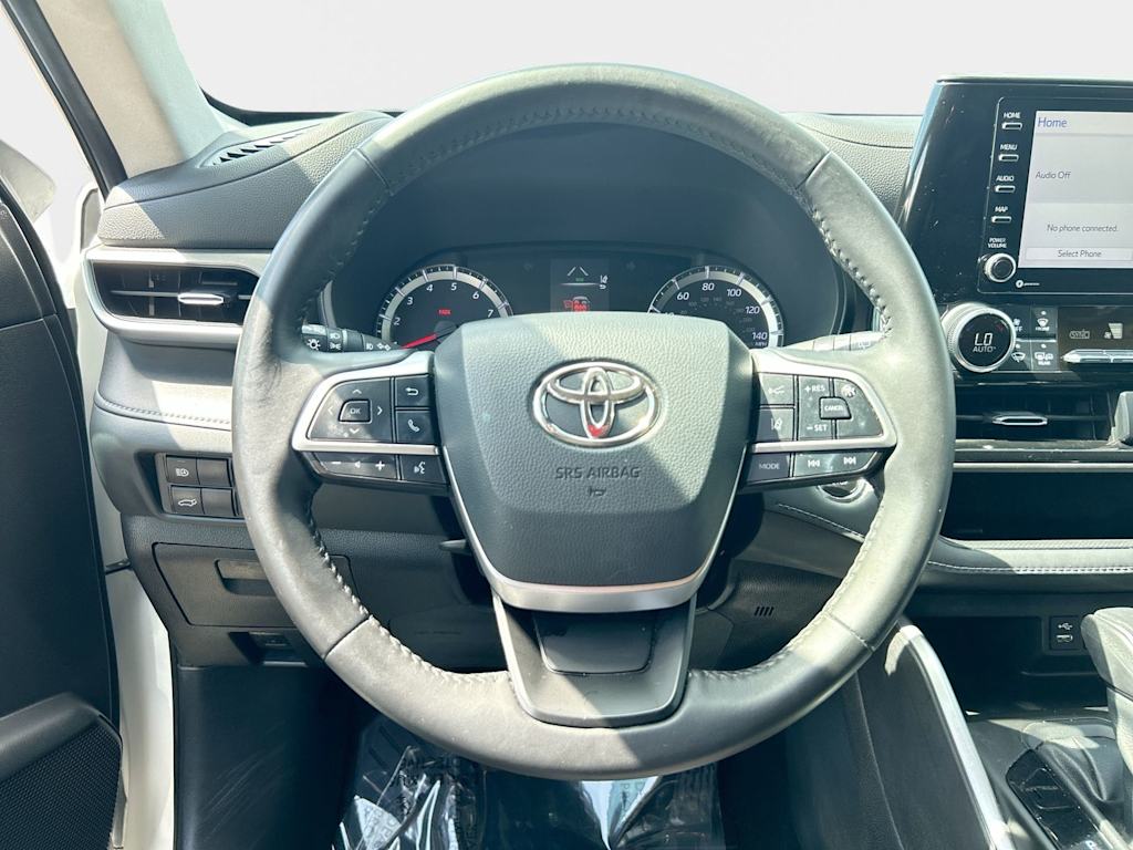 Thumbnail: 2022 Toyota Highlander - 9