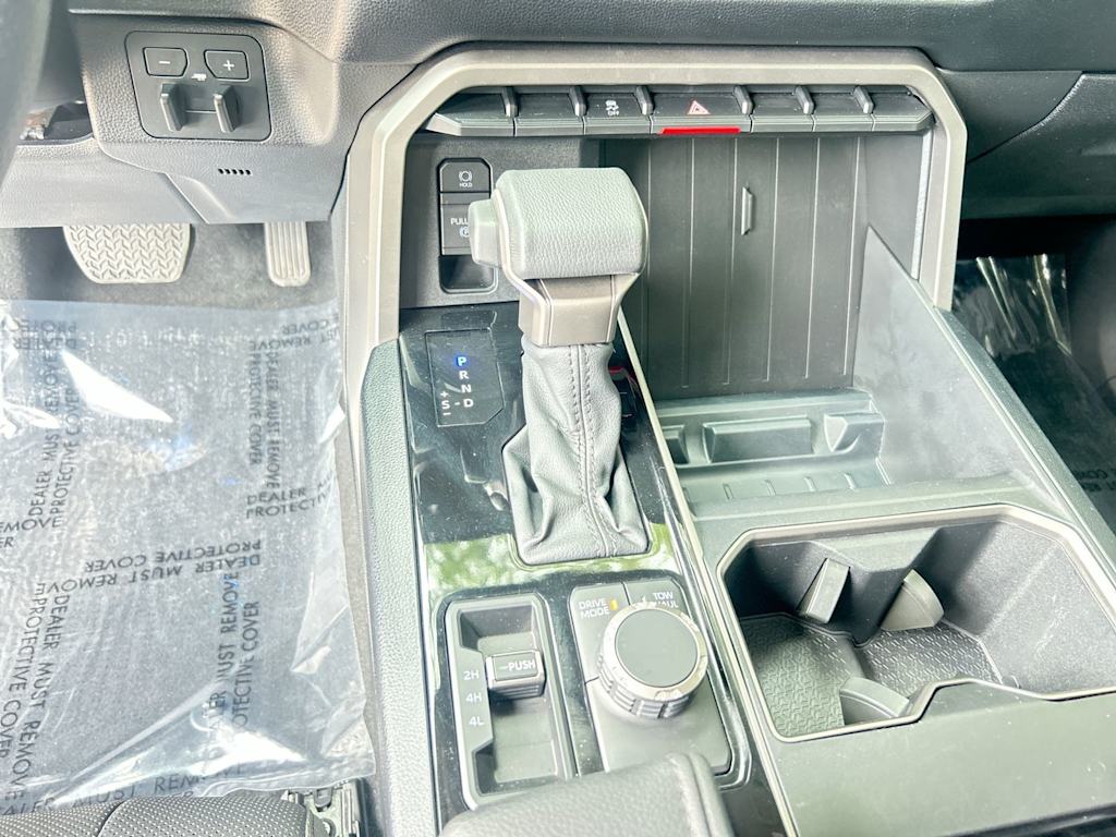 Thumbnail: 2024 Toyota Tundra - 14