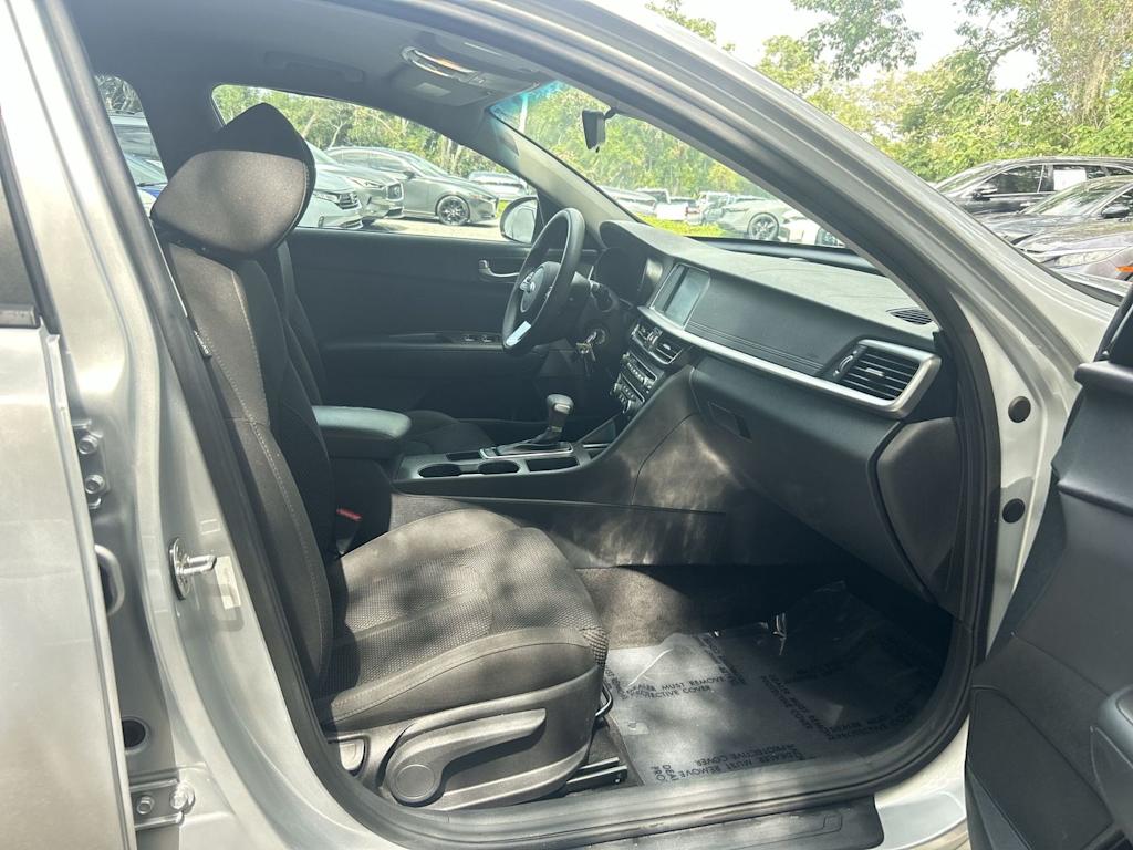 Thumbnail: 2019 Kia Optima - 10